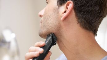 Apare e modele sua barba com seis ferramentas